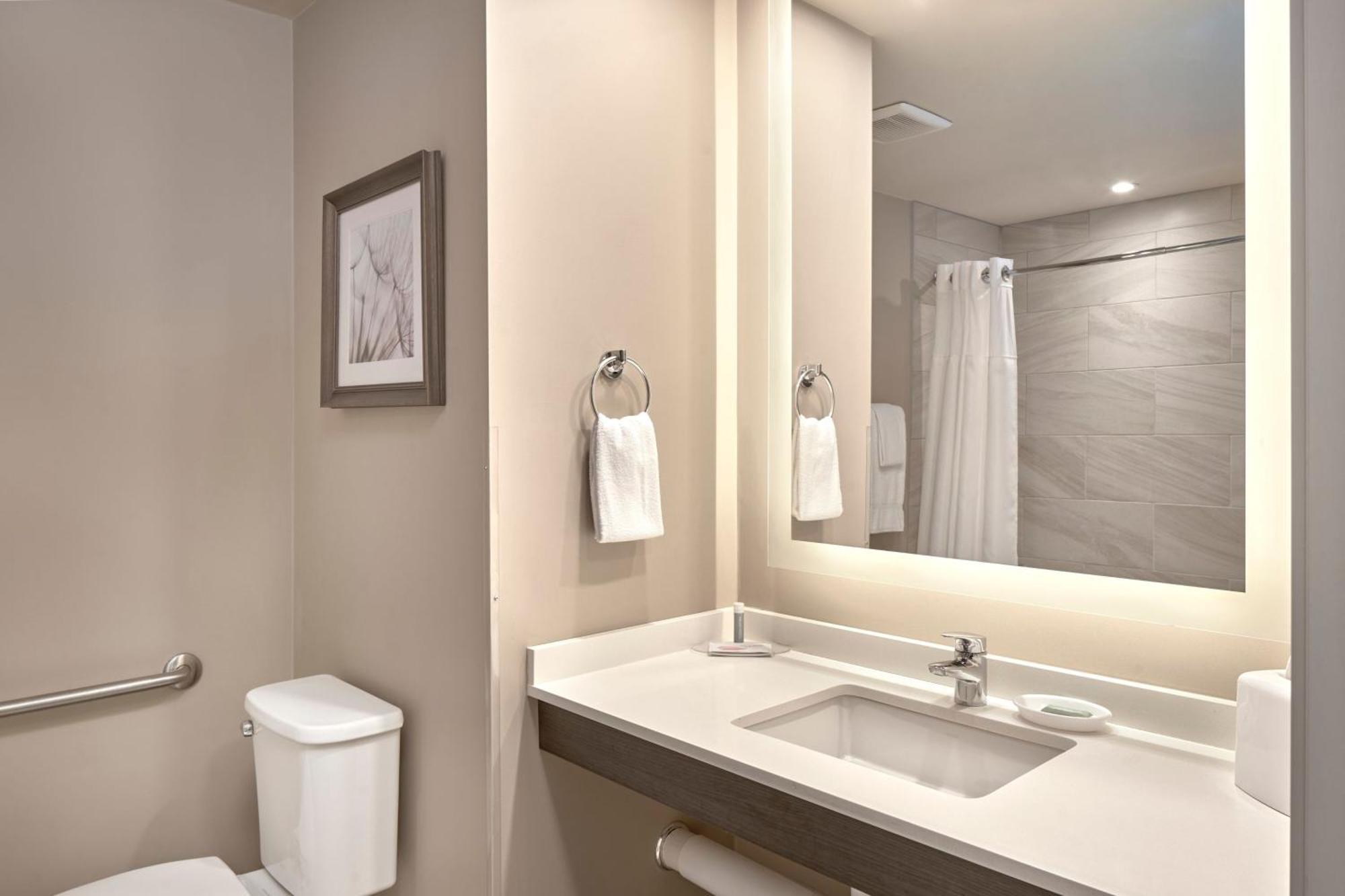 Fairfield Inn & Suites By Marriott Airdrie Luaran gambar